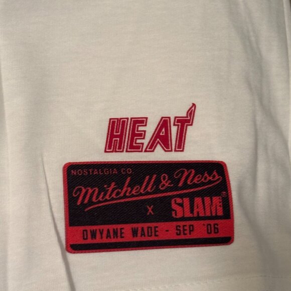 NBA HOTTNESS HEAT DWAYNE WADE TSHIRT - MEDIUM - NWT - Picture 3 of 5